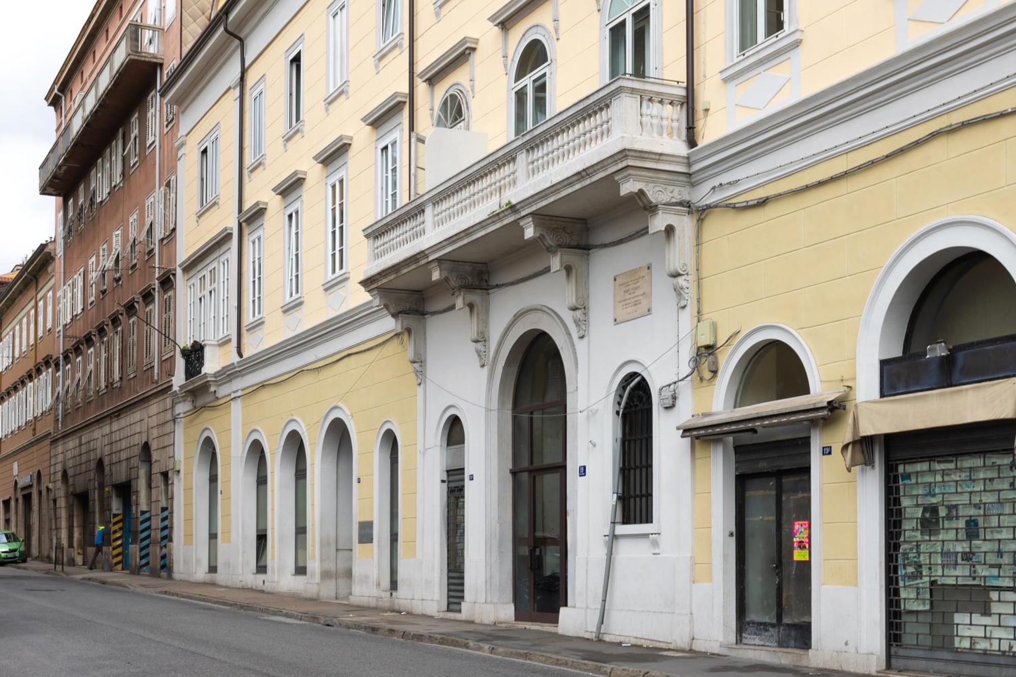 Arcobaleno Trieste Via Udine 19 エクステリア 写真